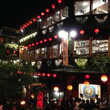 人出が半端ないです