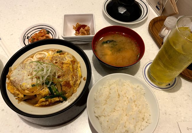 富士 日本料理 レストラン (イオンモールプノンペン店)