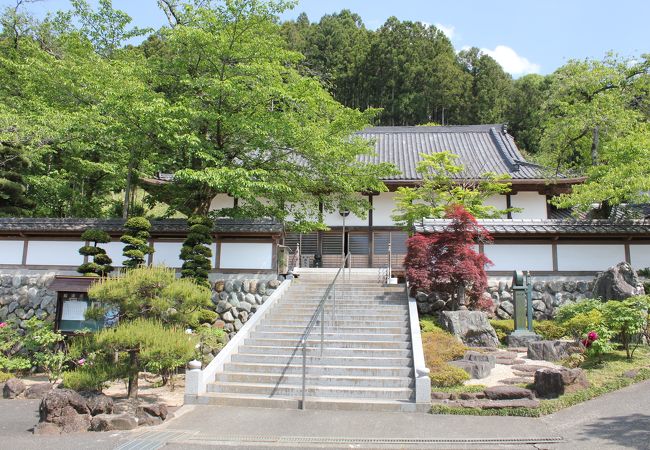 落着いた雰囲気のお寺