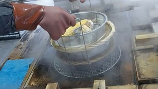 体験型の蒸し料理