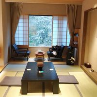 入口から見た部屋です