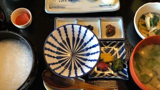 ANAクラウンプラザホテル広島に泊まったら、たいてい「雲海」さんで朝食を食べます