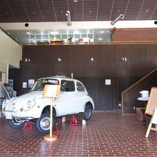 エントランスにはスバル３６０が展示