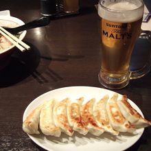 餃子とビール
