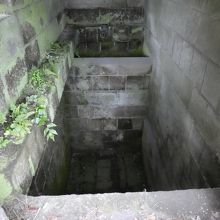 中、のぞけます。