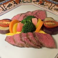 夕食のローストビーフ