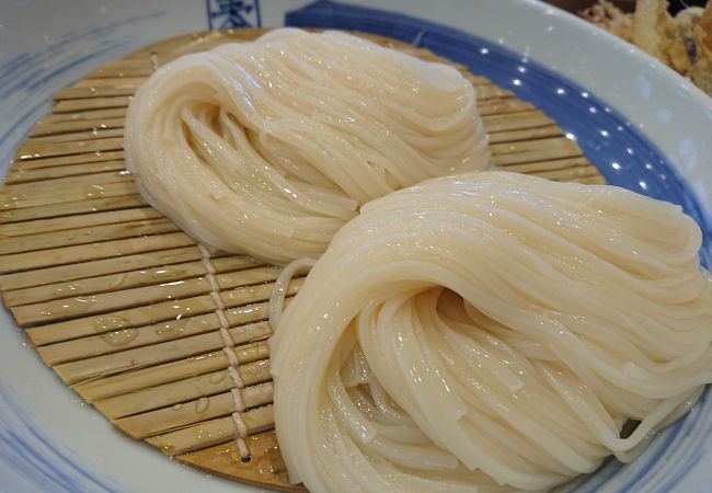 喉越し艶やか上品なうどん