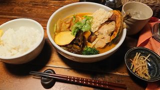 いつも行列の人気店