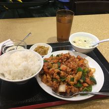 鶏肉の唐辛子炒めランチ