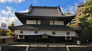 徳川家の家紋の幕が張られていました