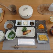 朝食は和食と洋食が毎日交代で。これは和食の日。