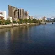 平和公園の西側