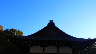 趣のある舞殿です