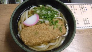 予讃線特急の乗り継ぎに便利な立ち食いうどん