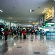 空港へのアクセスはA1バスとBTSが便利そう