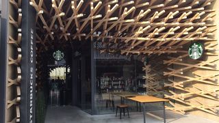 オシャレなスタバ