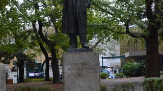 野口英世の銅像がなぜ上野公園にあるのか謎です By ぬいぬい 野口英世像のクチコミ フォートラベル