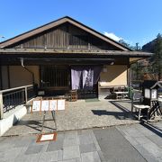 外国人観光客も利用　日光田母沢御用邸隣接蕎麦店