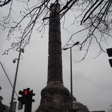 イスタンブール最古のモニュメント、チェンベルリタシュ