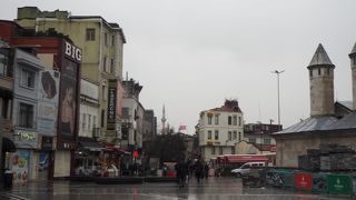 グランドバザール最寄り駅