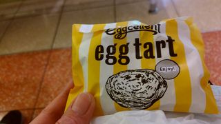 ベンツを見ながら食べられる。