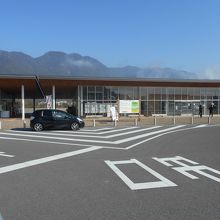 周囲の眺望などを生かした建物