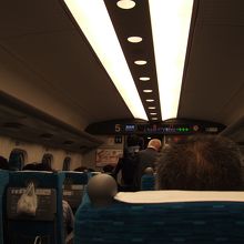 通勤客で意外と混んでいました