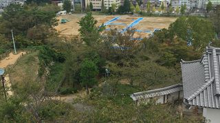 キレイなスタバもあります