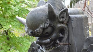旧本因坊表門と根本中堂に乗っていた鬼瓦はでかい！