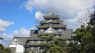 どっしりとしたお城