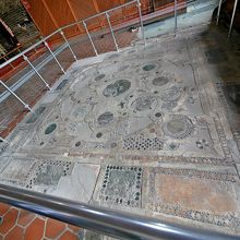 正面のモザイク