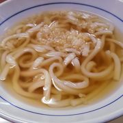 駅近くのうどんチェーン