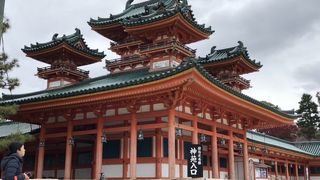 目をひく建築です