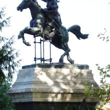 ガリバルディの妻アニータの騎馬像　Statua e Rest