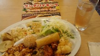 おすすめは、1000円のランチバイキング