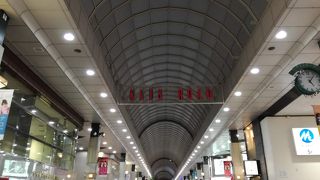 活気のある商店街