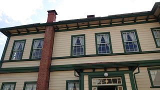 無料で内部を見学できます