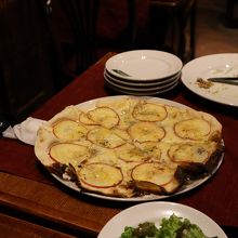 リンゴピザは和風入れたイタリアンピザ