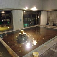 黄金の湯があります。