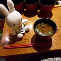 早朝時間帯に女将さんの手作りのなめこの味噌汁がいただけます