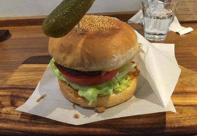 美味しいハンバーガーが食べれるオシャレなカフェ