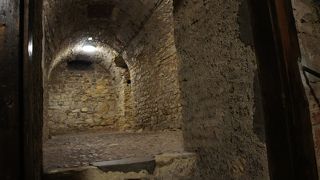 時間が許すならツアーに参加してください