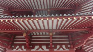 扉は開かれ、中まで自由に