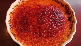 卵の生産者・たかた採卵の直売所でレストランを併設しています。