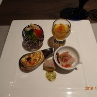 前菜です。手の込んだお料理ばかりでした。