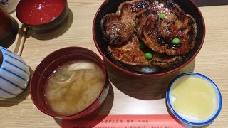 帯広エスタの豚丼。19時まで。