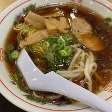 今回いただいた尾道ラーメン。