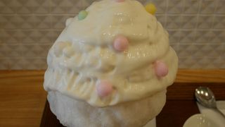 行列のできる氷屋さん