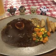 懐かしい感じの洋食屋さん