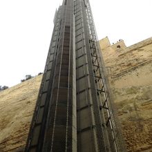 バラッカリフトでアッパーバラッカガーデンへ。